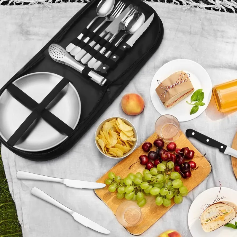 Set da Picnic in Acciaio Inox  - Outdoor Camping Warehouse recensione e prezzo